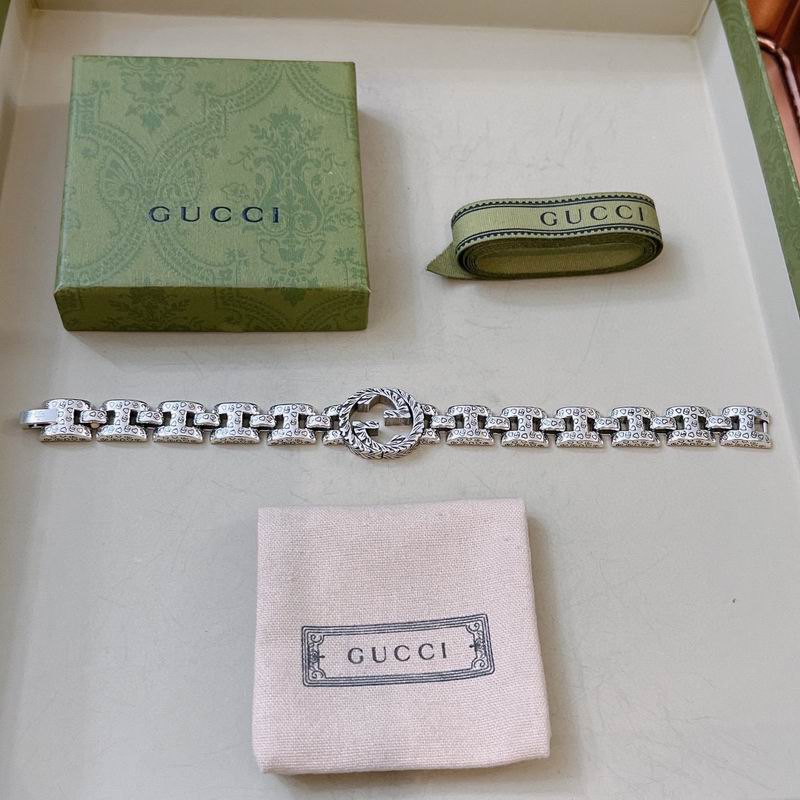 Gucci Bracelet 10yxx57
